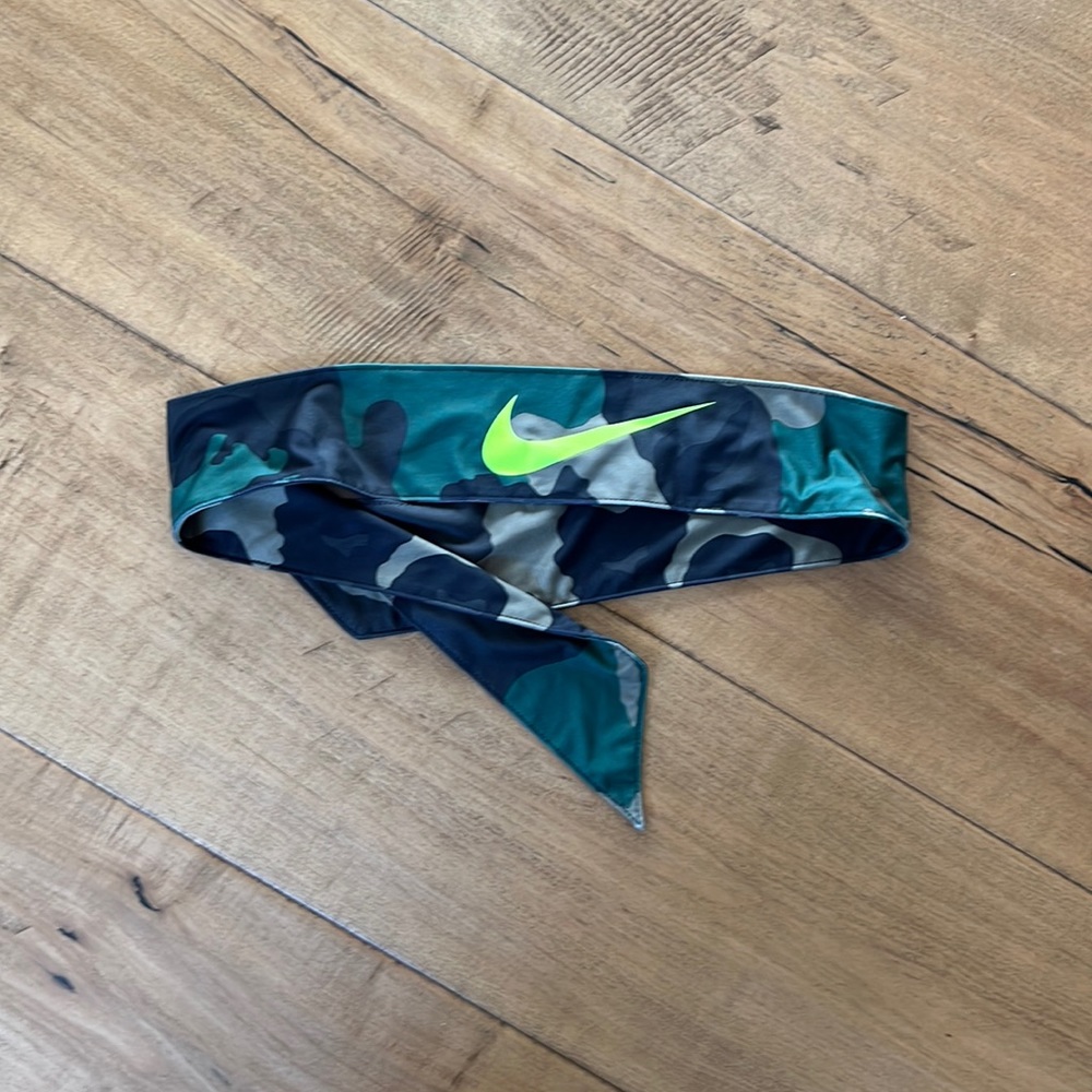 Nike Pro Combat Head Wrap